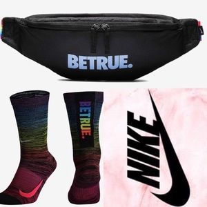nike be true fanny pack